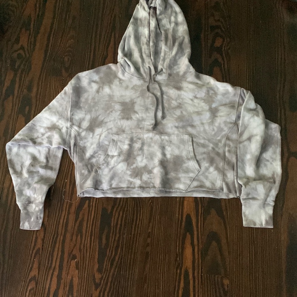 TIE DYE CROPPED SWEATSHIRT